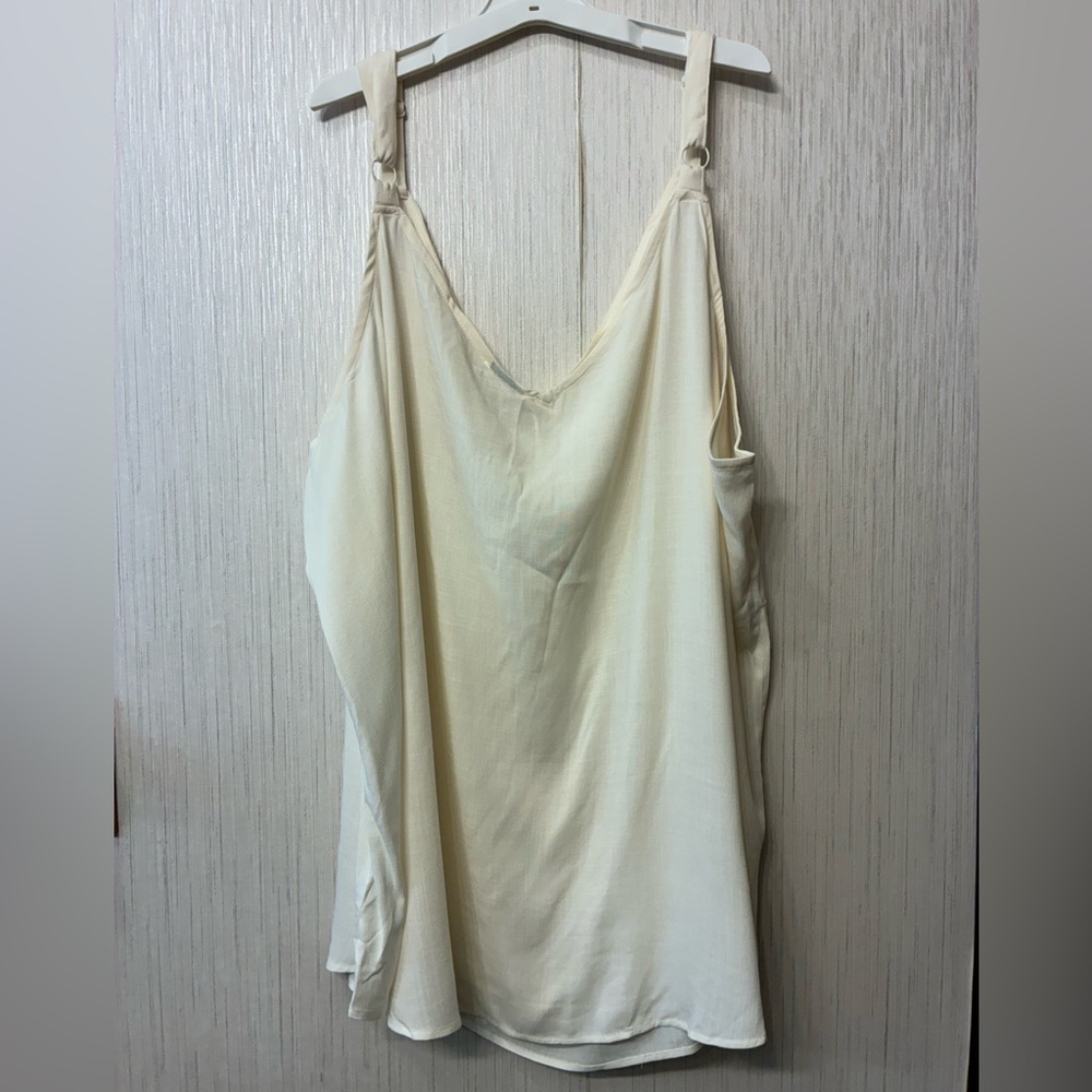 NWT Torrid Cream Camisole Closet Staple Minimalist Top Size 6 - Picture 2 of 6